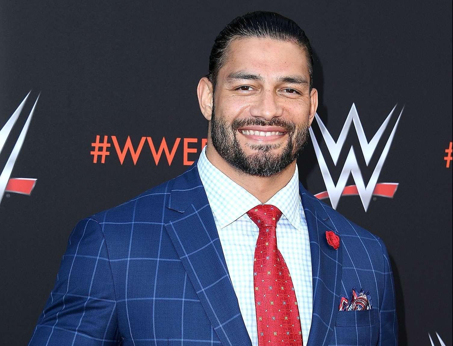roman reigns net worth