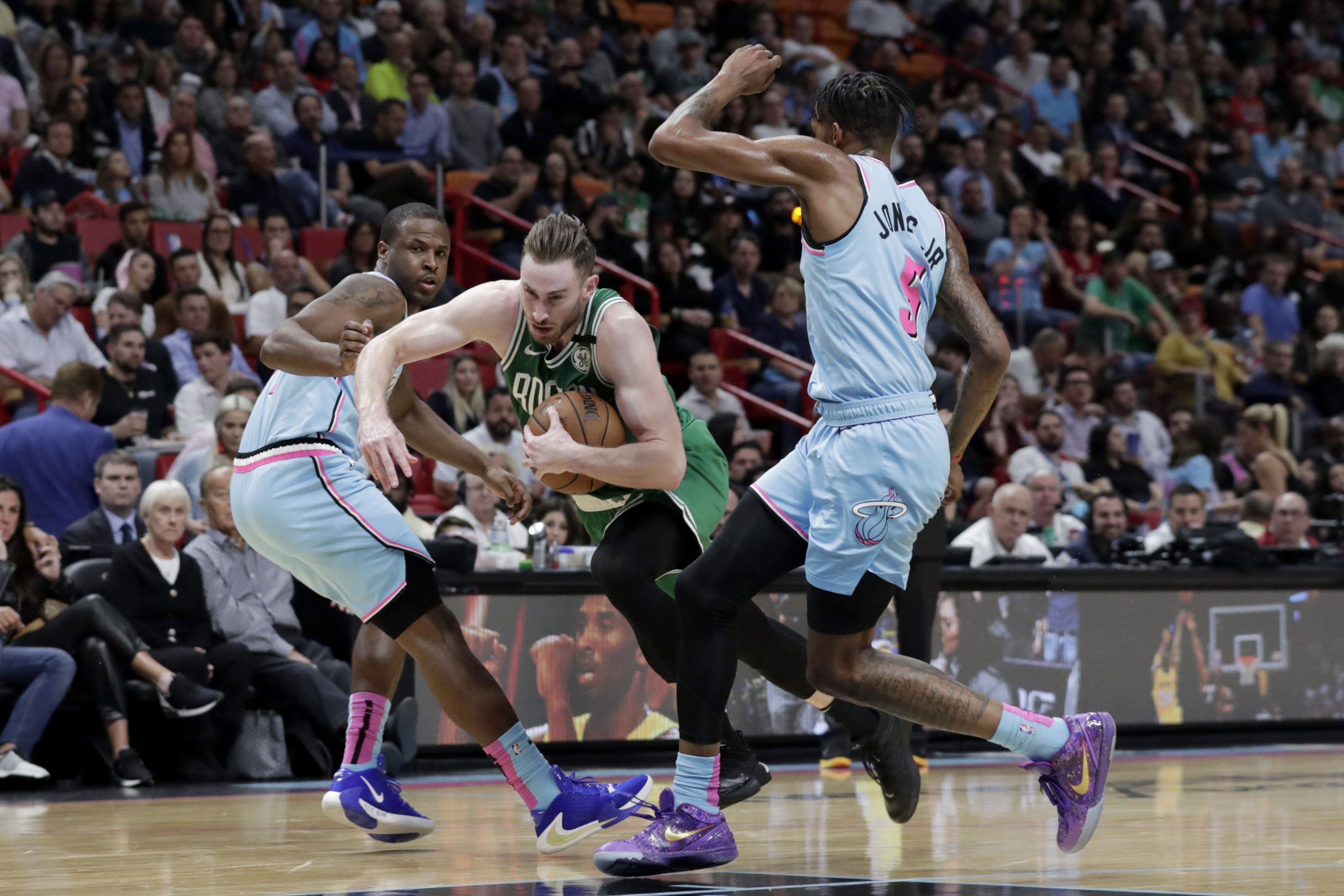 NBA – Gordon Hayward stars as Boston Celtics down Miami Heat 101-109