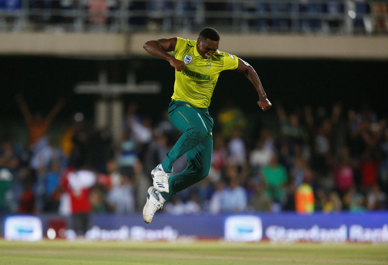 Lungi Ngidi helps South Africa register a thrilling 1 run win in 1st T20I