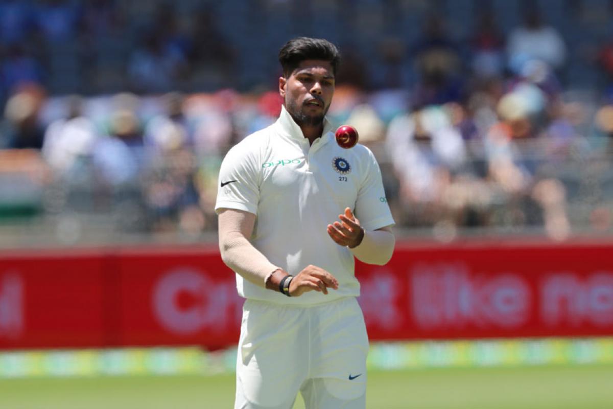 Australia vs India: Umesh Yadav injures his calf muscles while bowling; taken scans on Day 3
