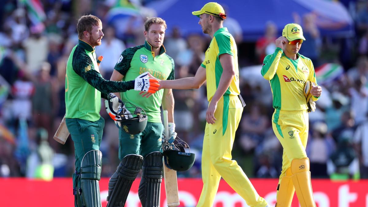 australin players shaking hands.jpeg'