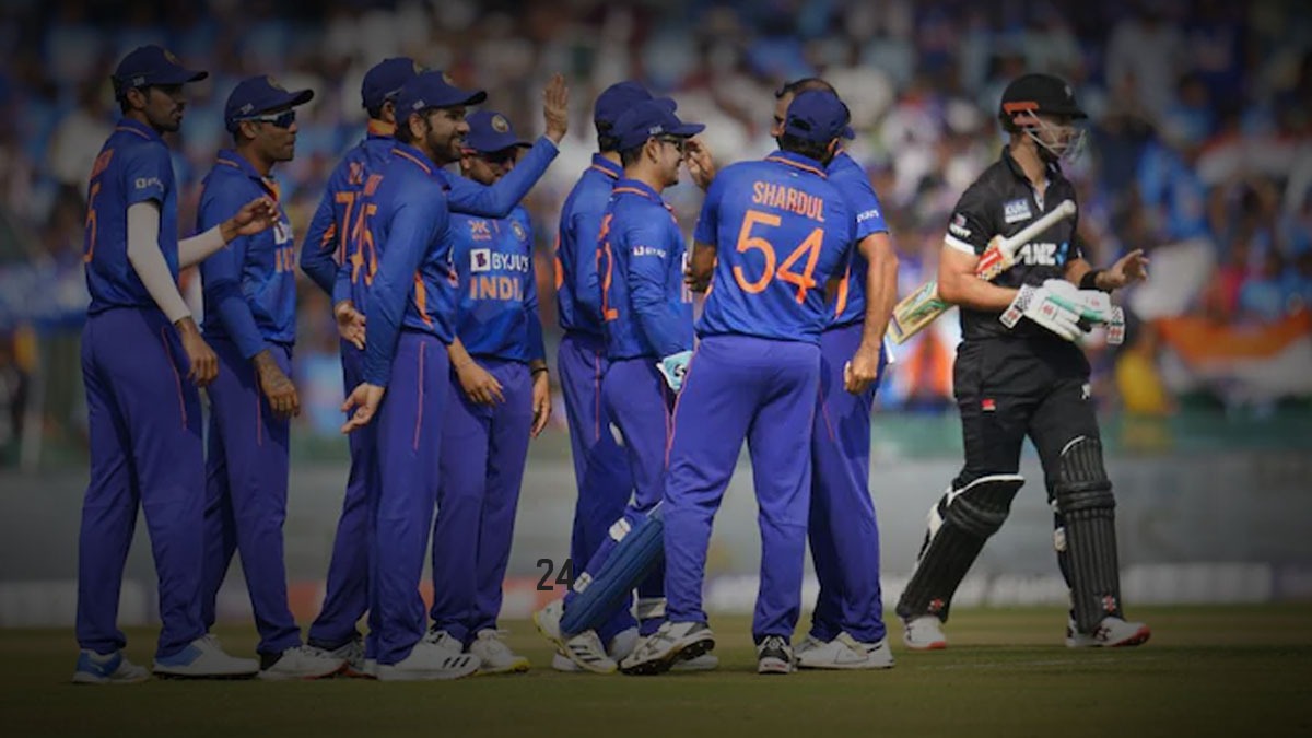 India vs New Zealand 3rd ODI: Black Caps to chase 386 runs for victory against India
