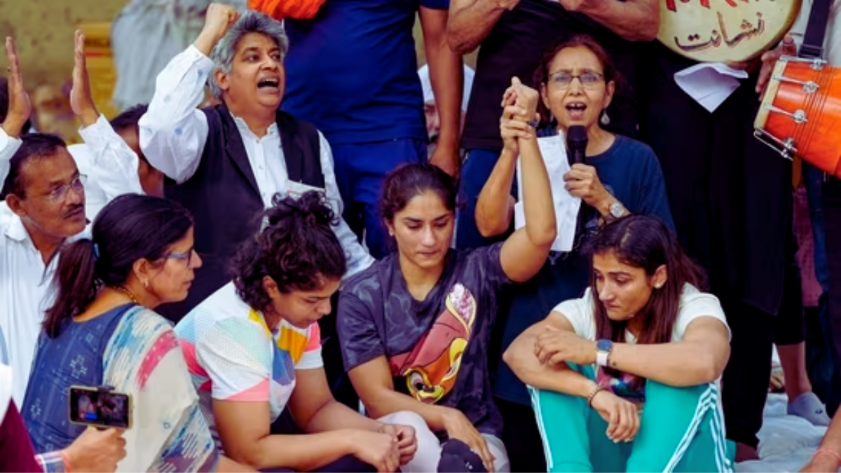 Wrestlers protest updates : Delhi Police registers 2 FIR’s against Brij Bhushan Singh! Vinesh Phogat appeals to PM Modi for Justice
