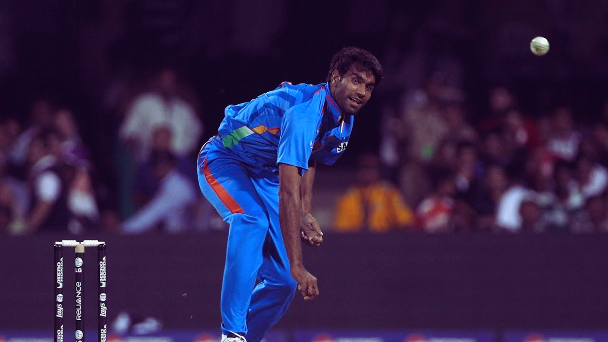 Watch : Munaf Patel applaud a young kid’s bowling and suggests his Discovery of speed is now complete!