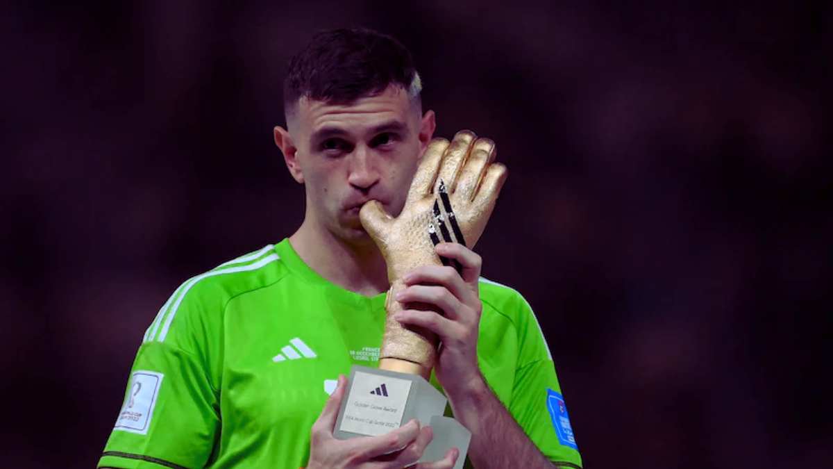 2022 FIFA World Cup winning Argentinian goalkeeper Emiliano Martinez set to visit Kolkata for a promotional trip!