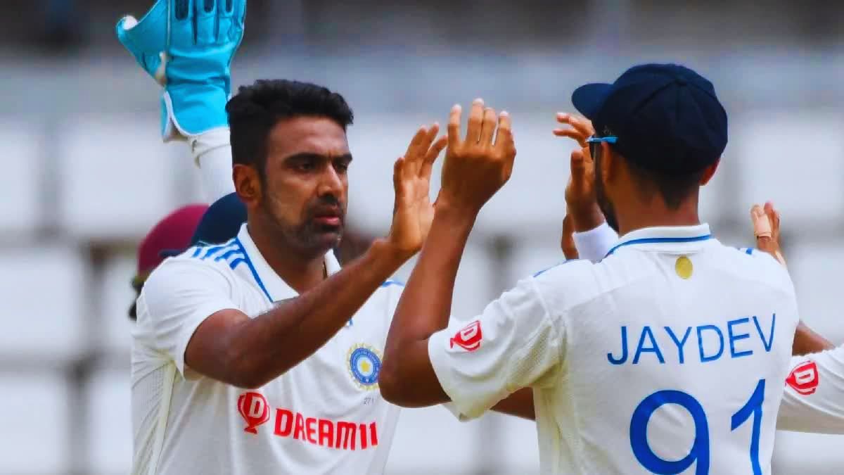 Indian Spinners Show at Dominica as they Scalps 9 out of 10 Wickets