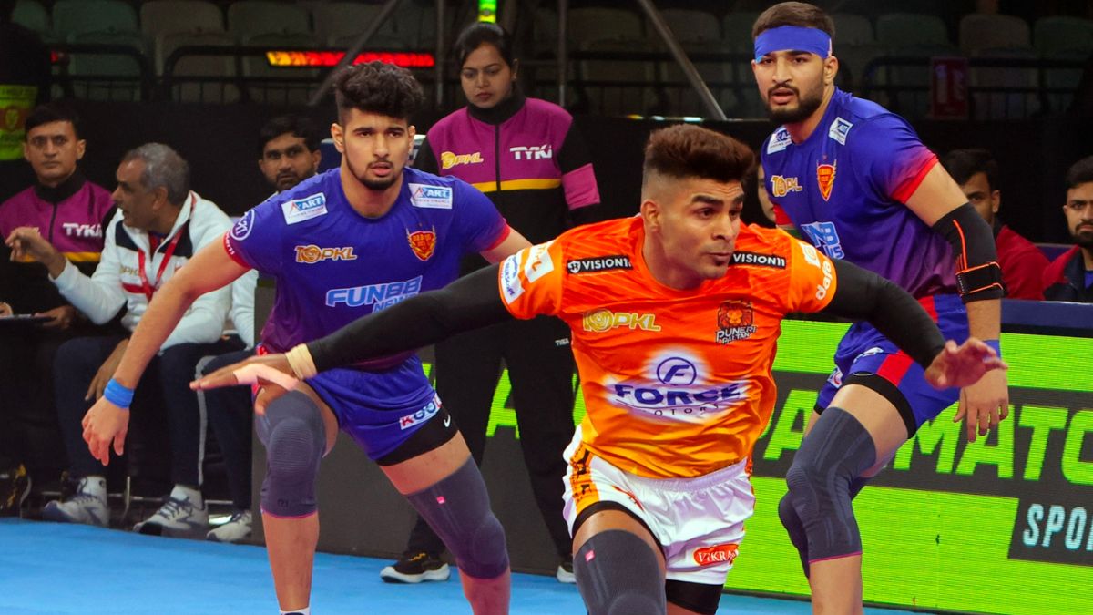 Puneri Paltan qualify for playoffs after thrilling 30-30 tie with Dabang Delhi